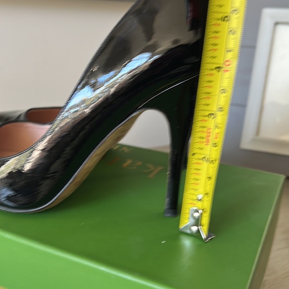 Kate Spade Liquorice Lipstick Black Patent Pumps size 8 - Picture 7 of 7